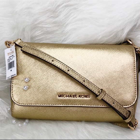 Michael Kors Handbags - 💛 New Michael Kors💛 Pale Gold Medium Convertible
